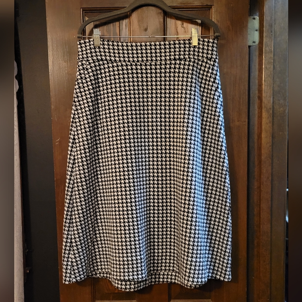 CAbi Houndstooth Skirt (Midi length) - Size 12
